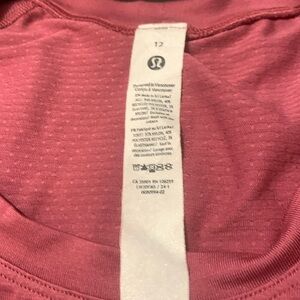 Lulu swiftly T shirt brand new without tags